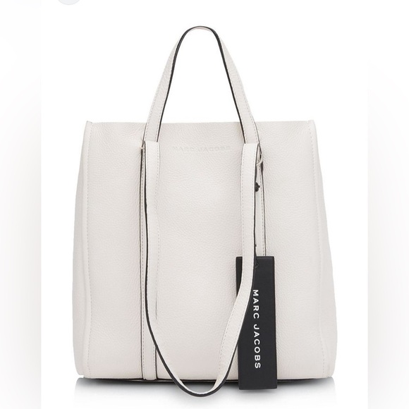 Marc Jacobs
Marc Jacobs Grey Pebbled Leather The Tag Tote - Picture 1 of 9